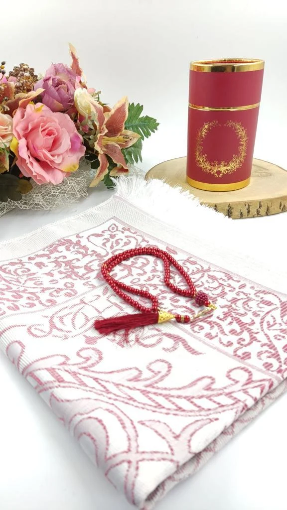 ÇELENK DESENLİ SECCADELİ SİLİNDİR KUTULU SET 5