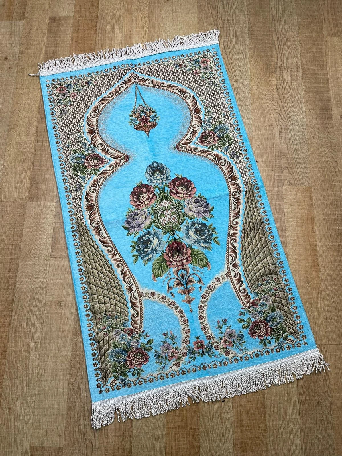GÜL DESENLİ ASTARLI İPEK SECCADE